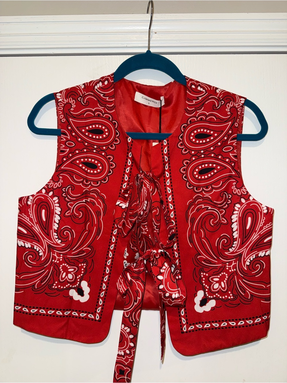 Commense tie front bandana top NWT